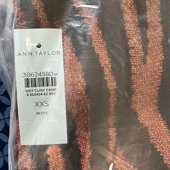 Leopard print, Sis?!!!! He will stand out in this ensemble. This is fitted for u - Picture 10 of 12